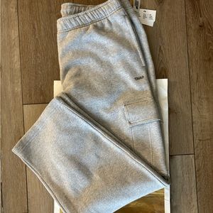 Aritzia Cargo Sweatpants